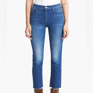 Mother Mid Rise Dazzler Crop Fray in Squeeze It